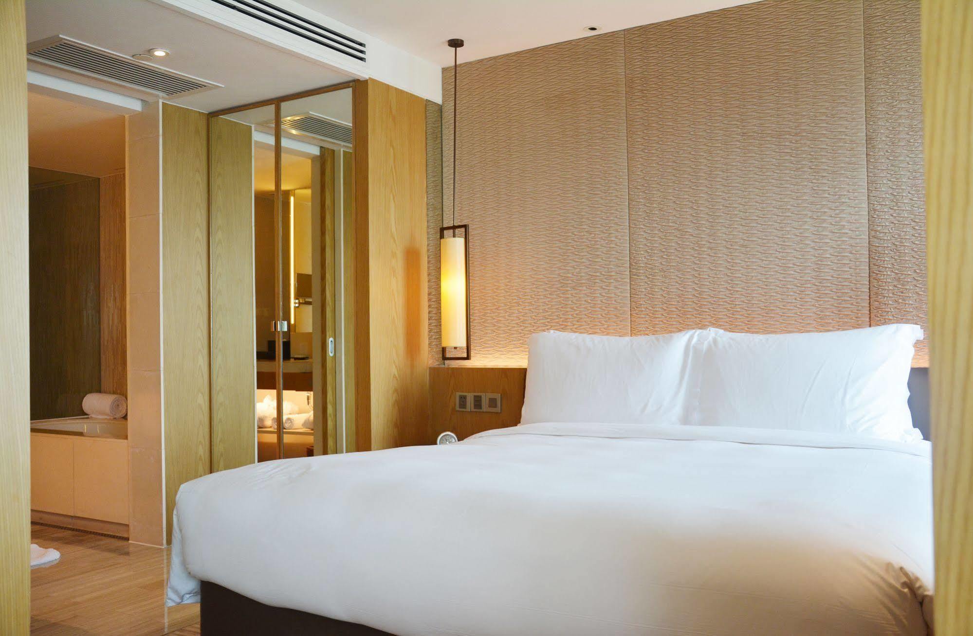 Caption By Hyatt Zhongshan Park Shanghai Bagian luar foto