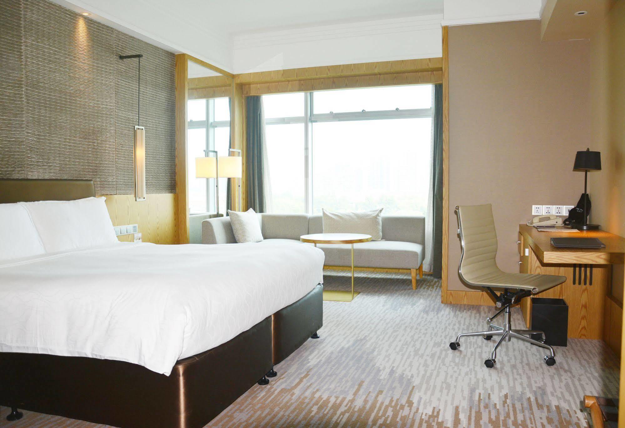 Caption By Hyatt Zhongshan Park Shanghai Bagian luar foto